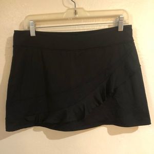Medium Lija tennis skirt/skort with ruffle detail.